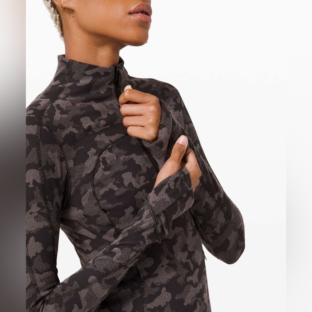 Lululemon Run Briskly 1/2 Zip Pullover Activewear Running Fitness Workout Camo